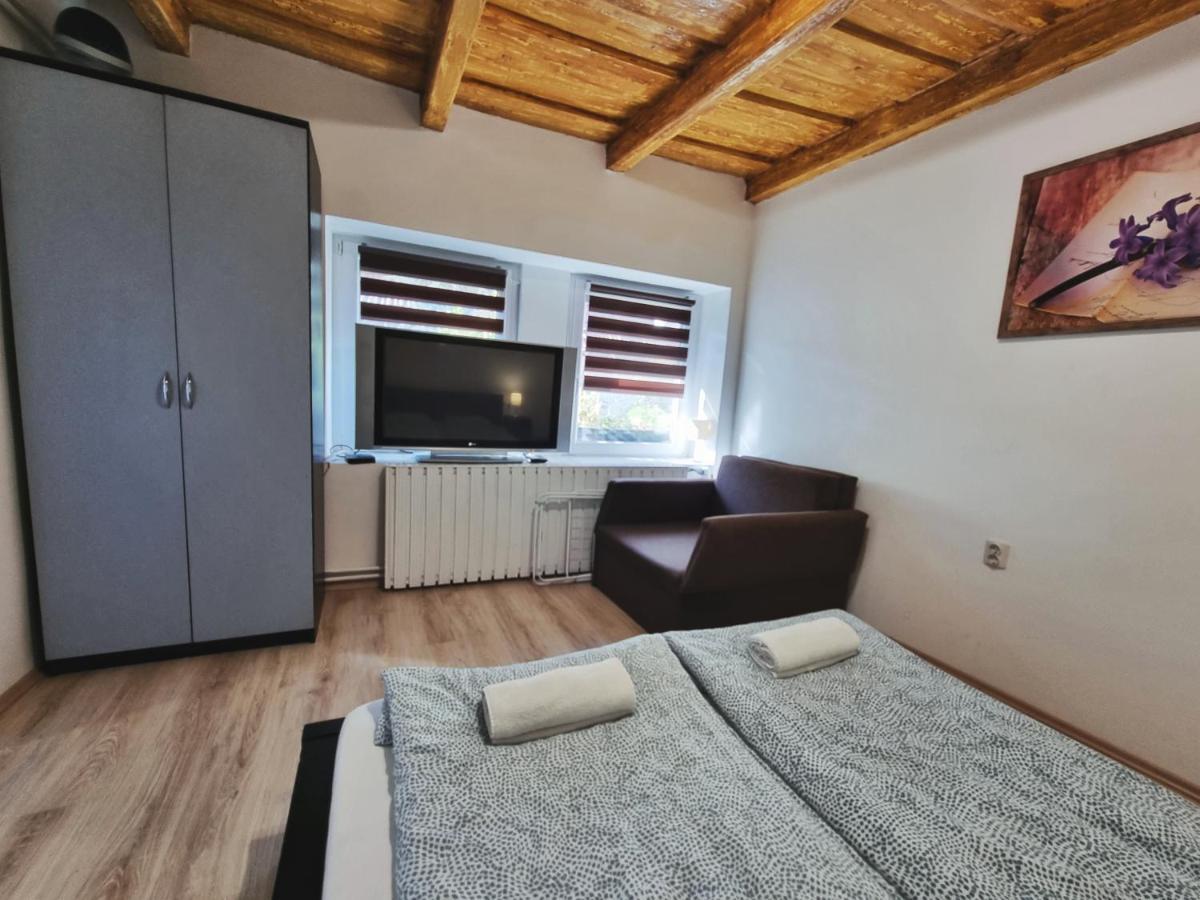 Gyongy Apartmanhazak Lägenhet Gyöngyös Exteriör bild