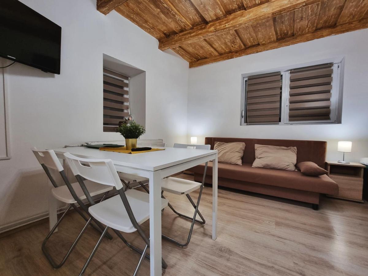 Gyongy Apartmanhazak Lägenhet Gyöngyös Exteriör bild