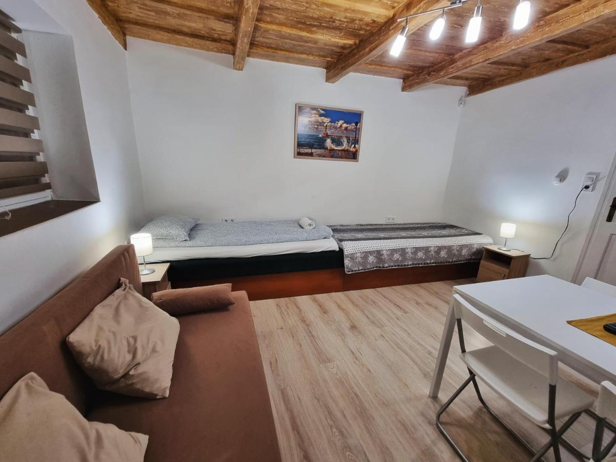 Gyongy Apartmanhazak Lägenhet Gyöngyös Exteriör bild